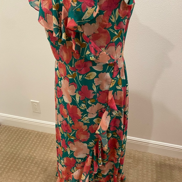 Summer dress - Picture 3 of 4